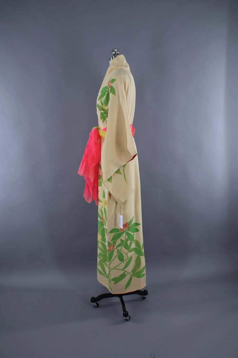 1960s Vintage Silk Kimono Robe / Ivory Pink Floral