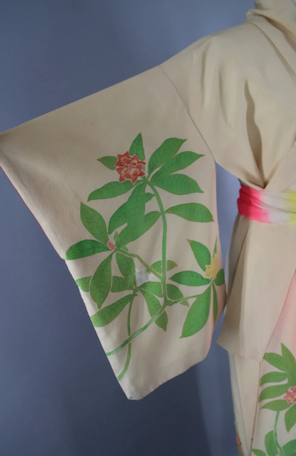 1960s Vintage Silk Kimono Robe / Ivory Pink Floral