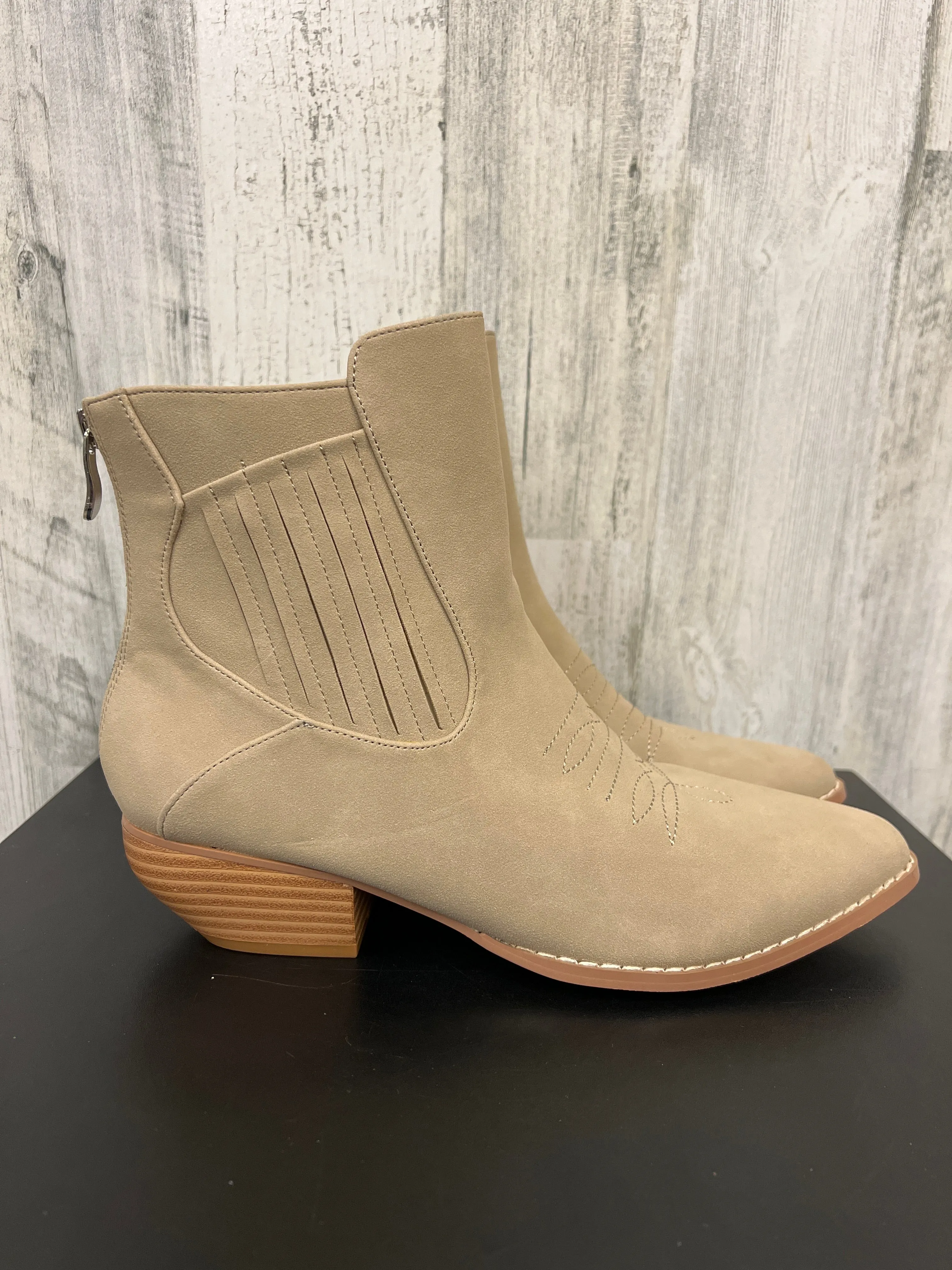 Boots Western By Clothes Mentor  Size: 7.5