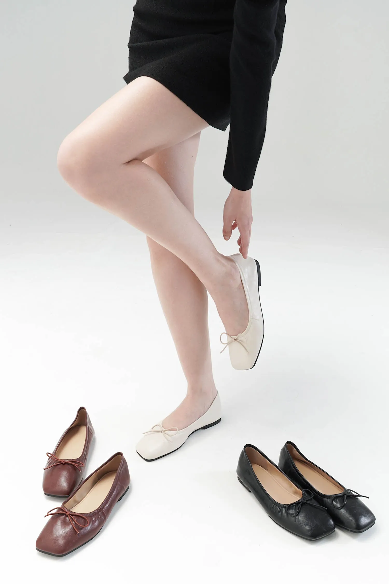 Ephyra Ballet Flats In Black