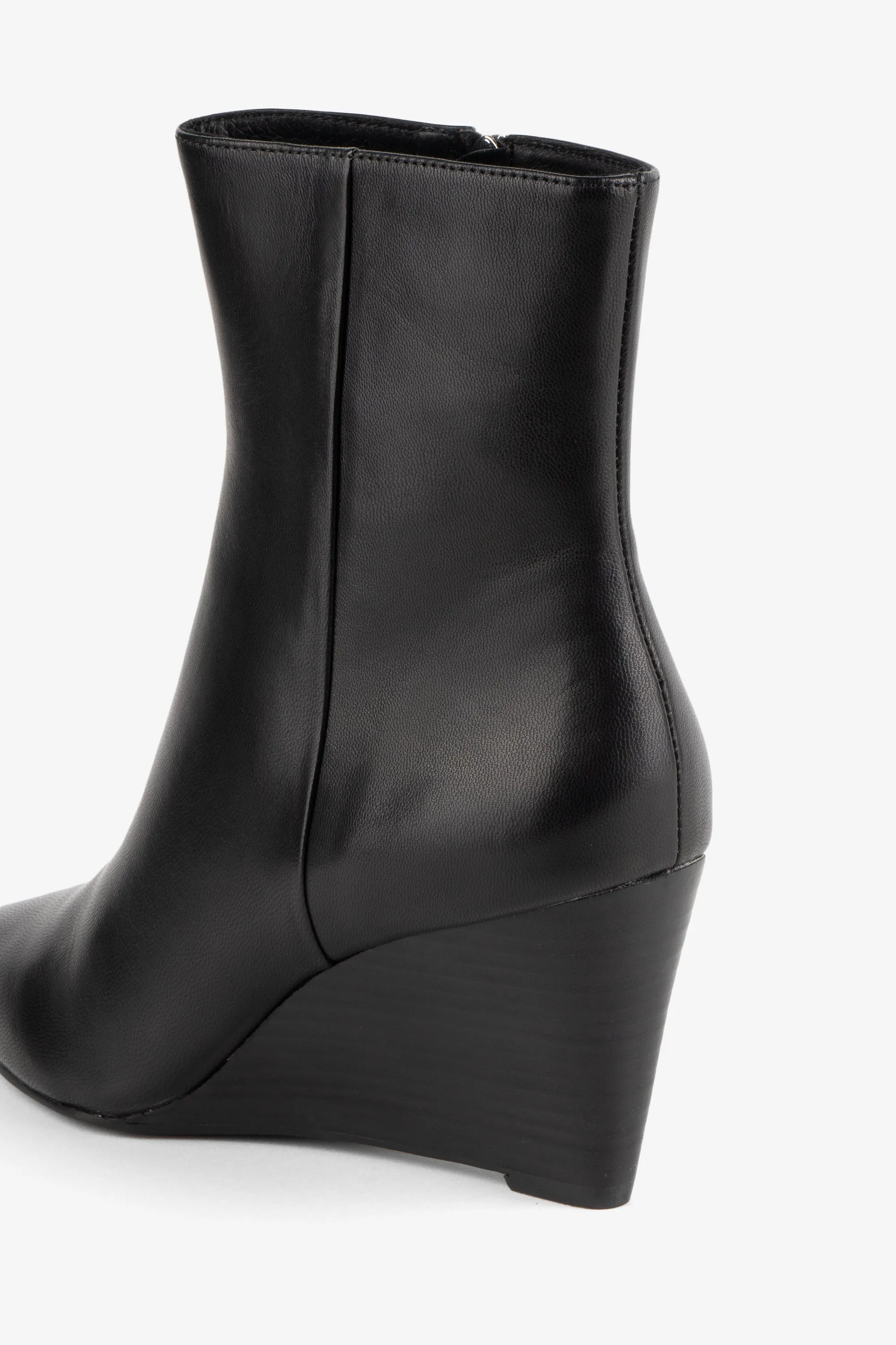 FANG POINTED TOE WEDGE BOOT