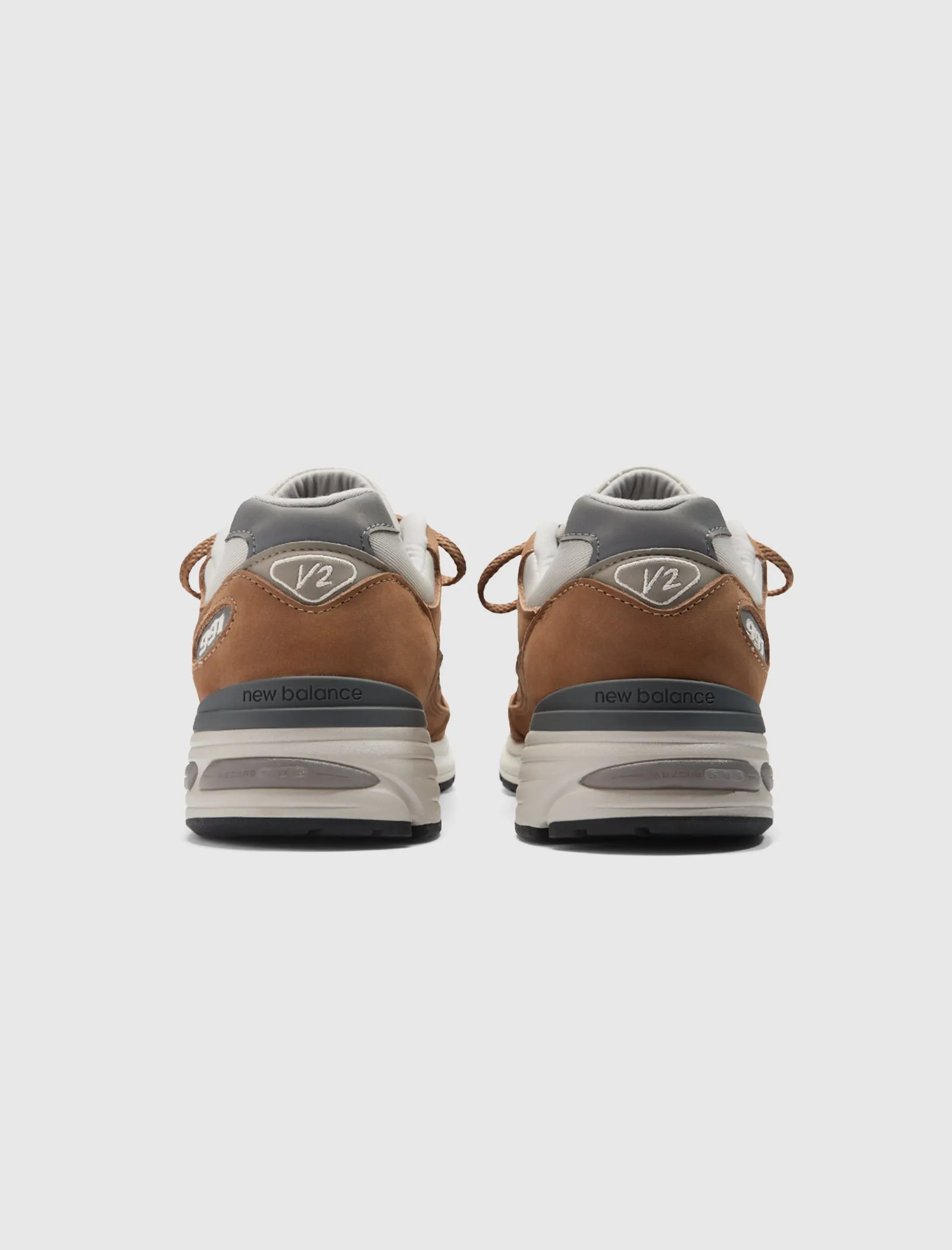 MADE IN UK 991V2 "COCO MOCCA"