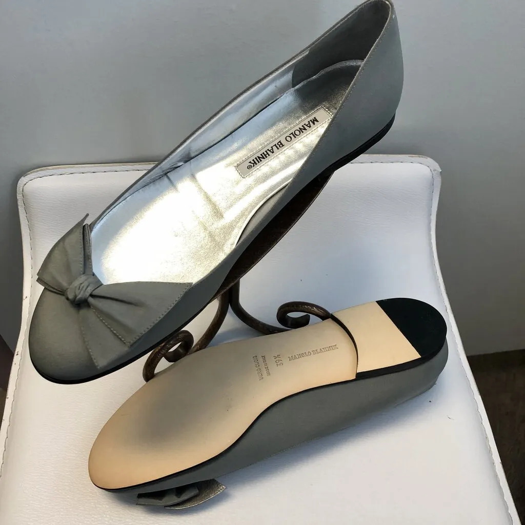 Manolo Blahnik Grosgrain ballet w/bow NEW (retail $495)